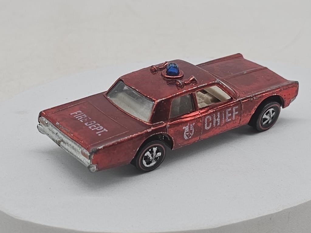 Vintage 1969 Hot Wheels Redline Red Cruiser Fire Chief Original Blue Dome - Thumbnail 3