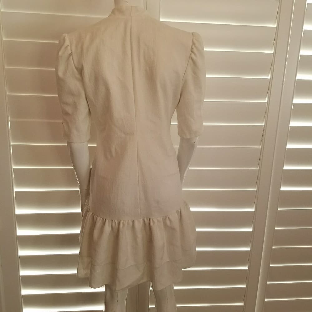 Cute off white dress - Thumbnail 2