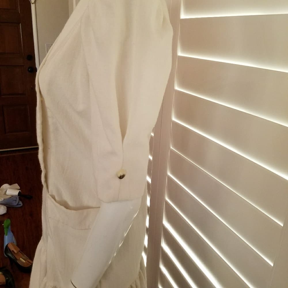 Cute off white dress - Thumbnail 3