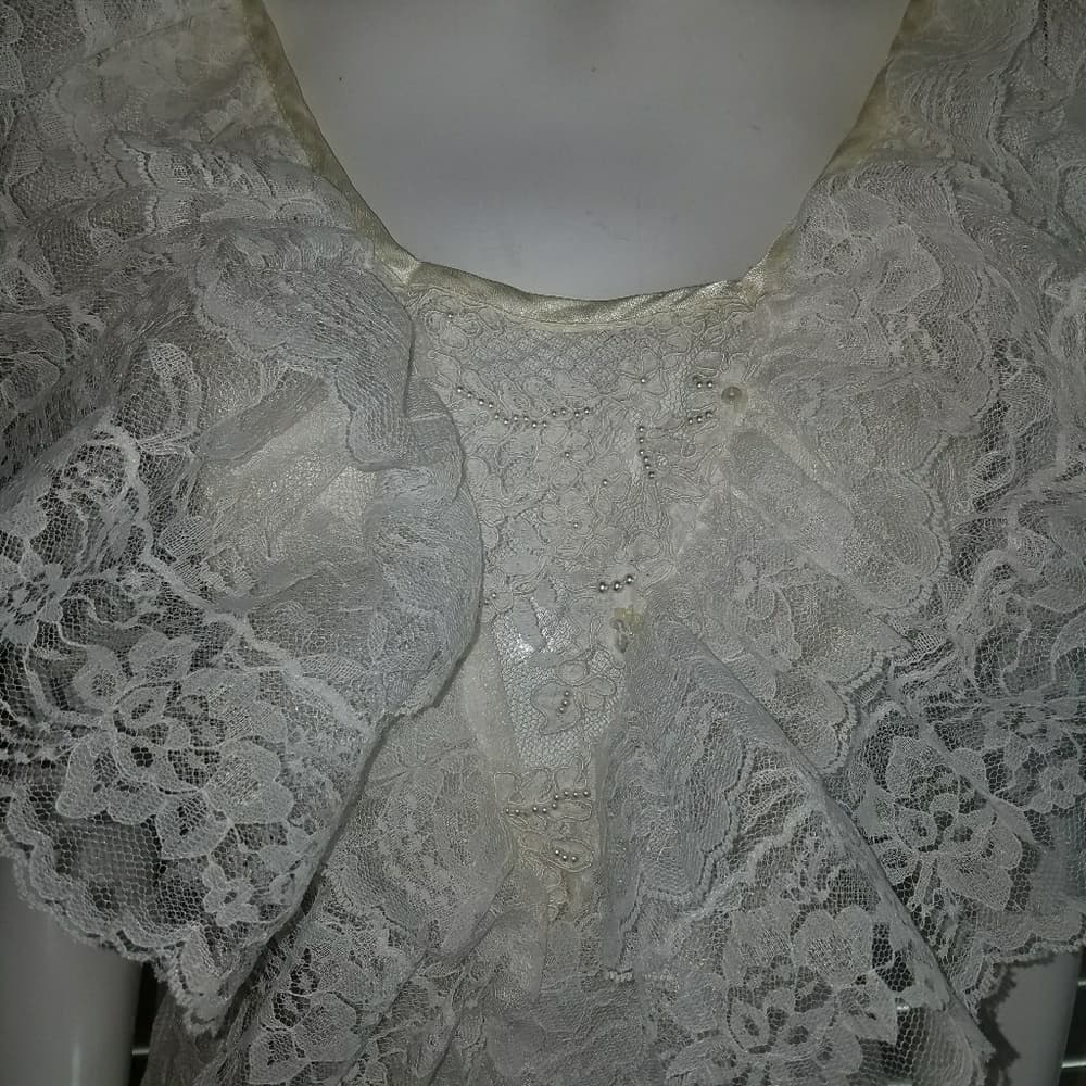 Vintage white lace mermaid dress - Thumbnail 4