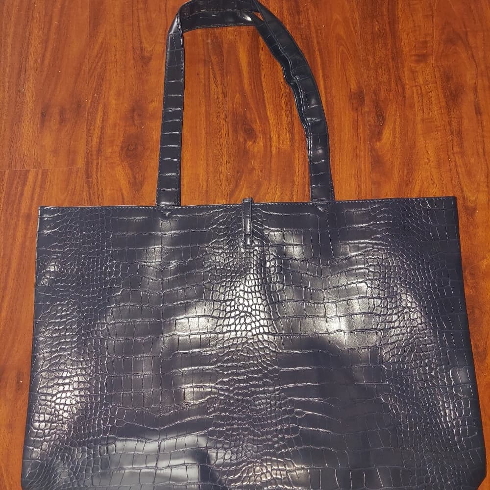 NIB casual tote bag with matching cosmetic holder wrap - Thumbnail 3