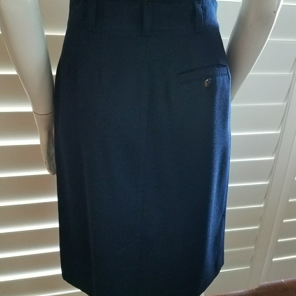Classic Pencil Skirt - Thumbnail 2