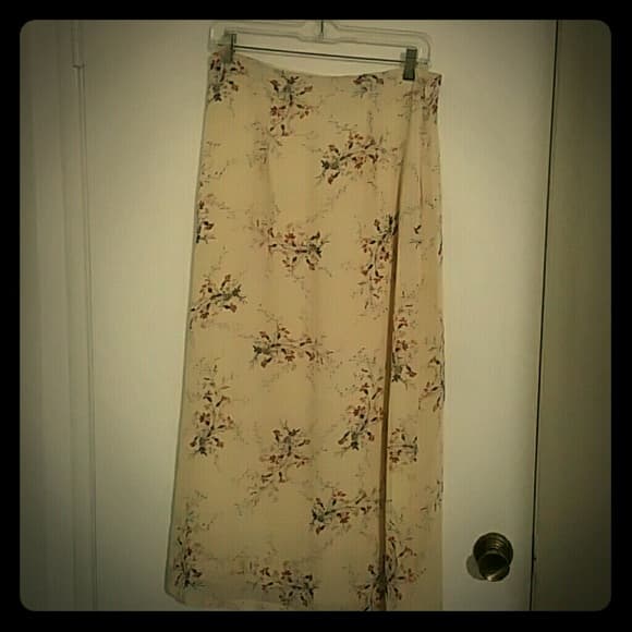 Straight long skirt
