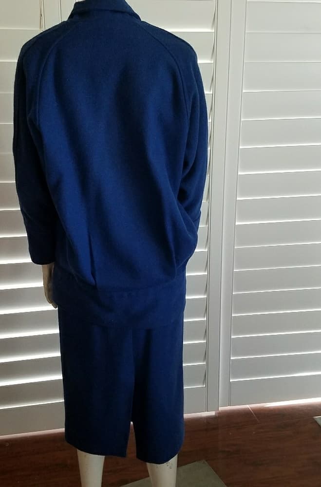 Vintage 100% wool suit in royal blue - Thumbnail 2