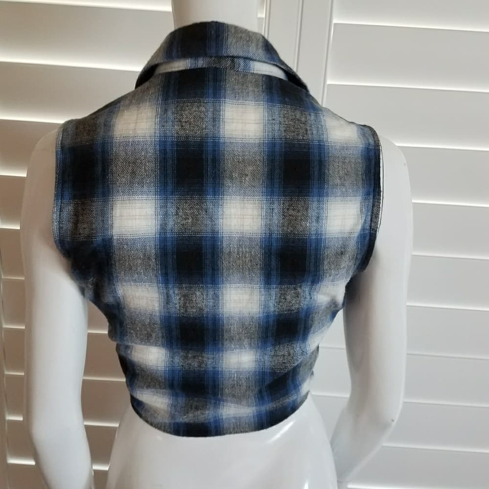 Sexy blue/black/gray/white plaid tie top. - Thumbnail 2