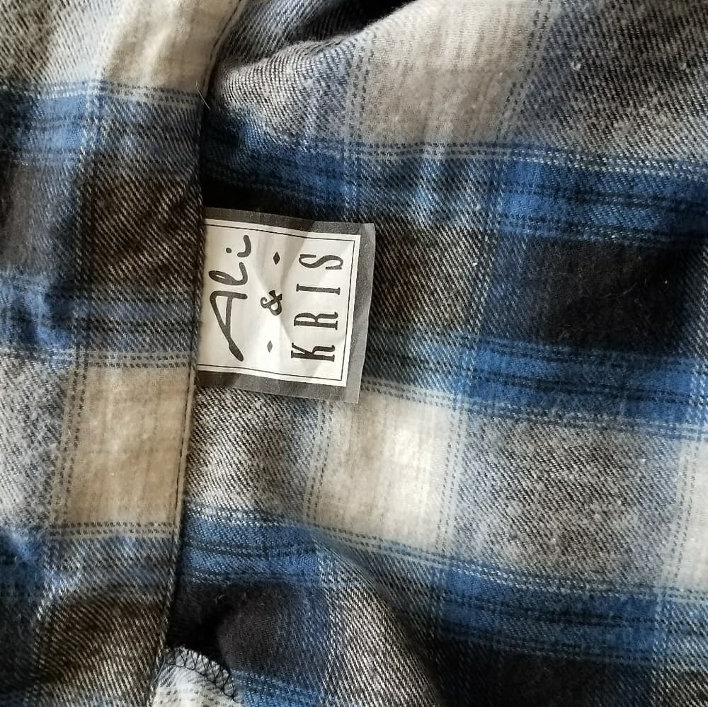 Sexy blue/black/gray/white plaid tie top. - Thumbnail 4