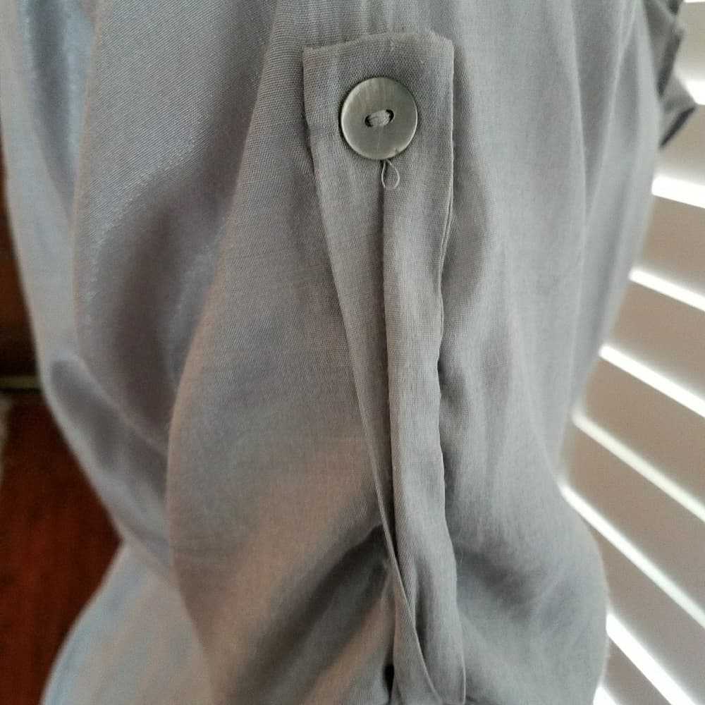 Beautiful silver/Gray long shirt - Thumbnail 3