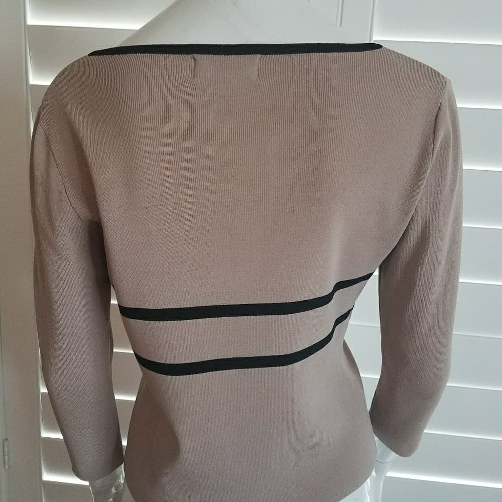Beautiful dusty rose top - Thumbnail 2
