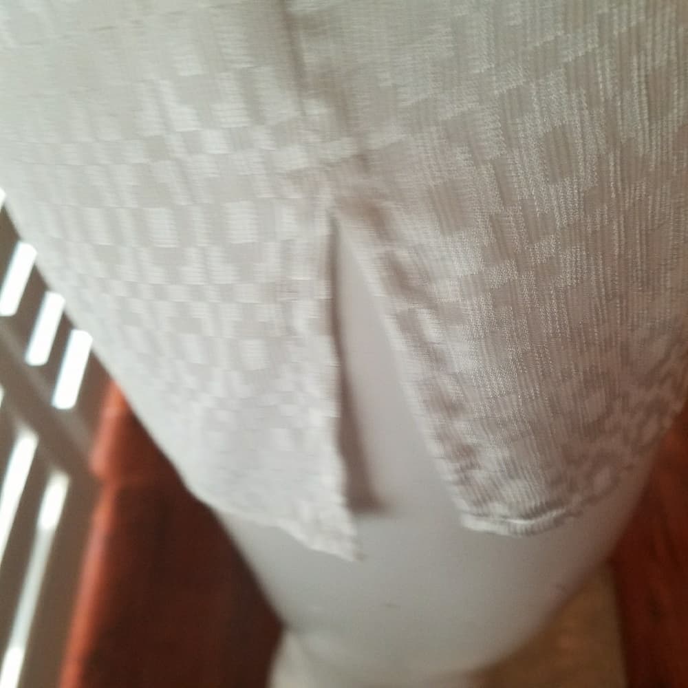White jacquard blouse with navy trim - Thumbnail 6
