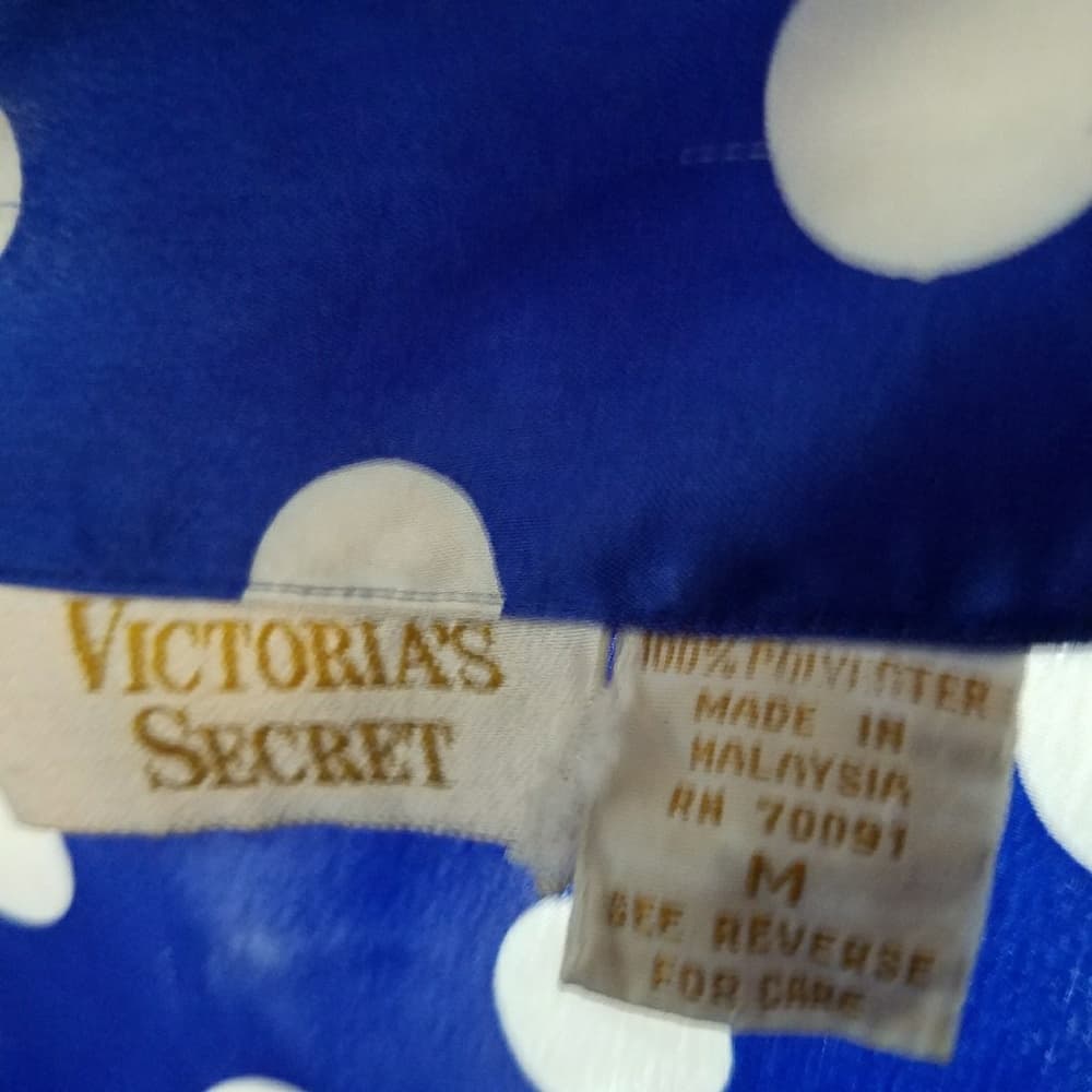 Victoria's Secret silky pajama set - Thumbnail 3