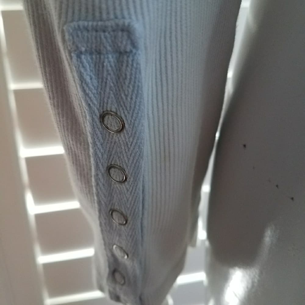Old Navy stretch knit shirt - Thumbnail 3