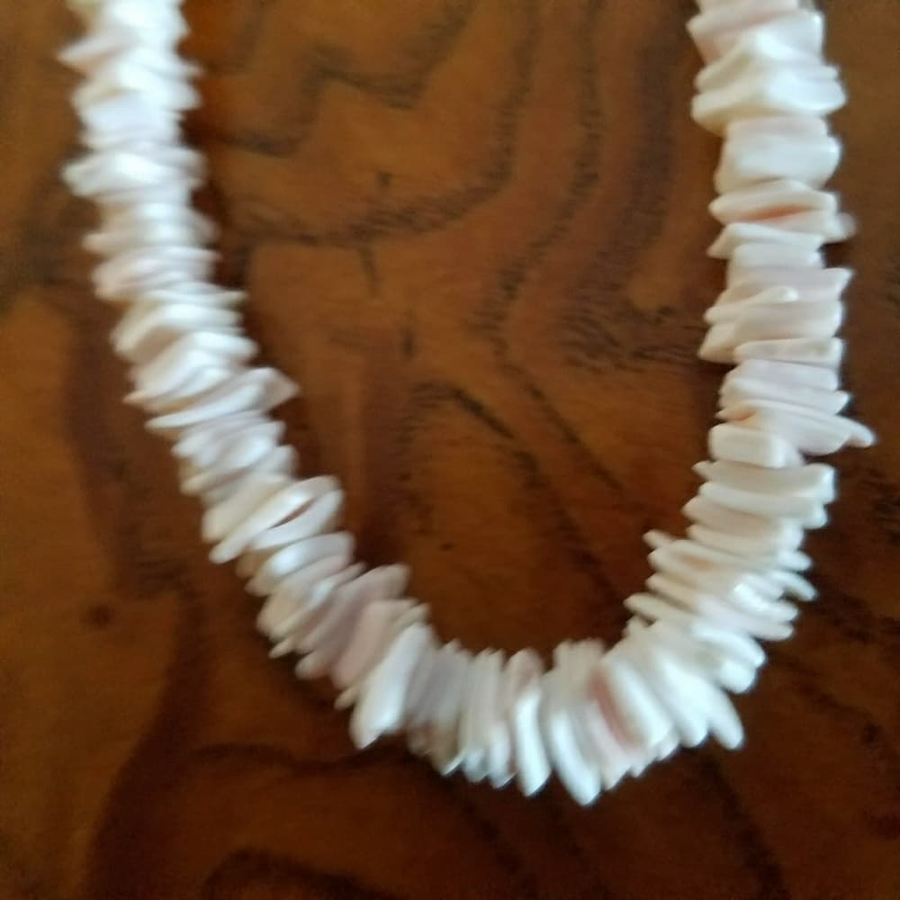 Genuine seashell necklace and bracelet set - Thumbnail 2