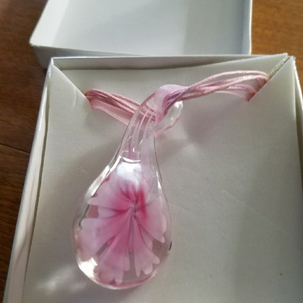 Glass necklace - Thumbnail 2