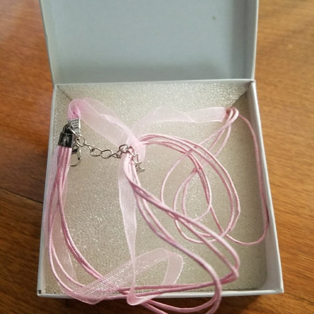 Glass necklace - Thumbnail 3
