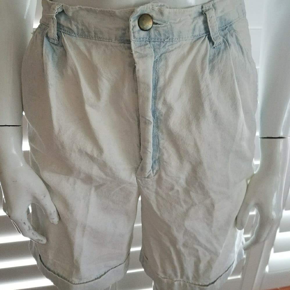 White acid wash long shorts