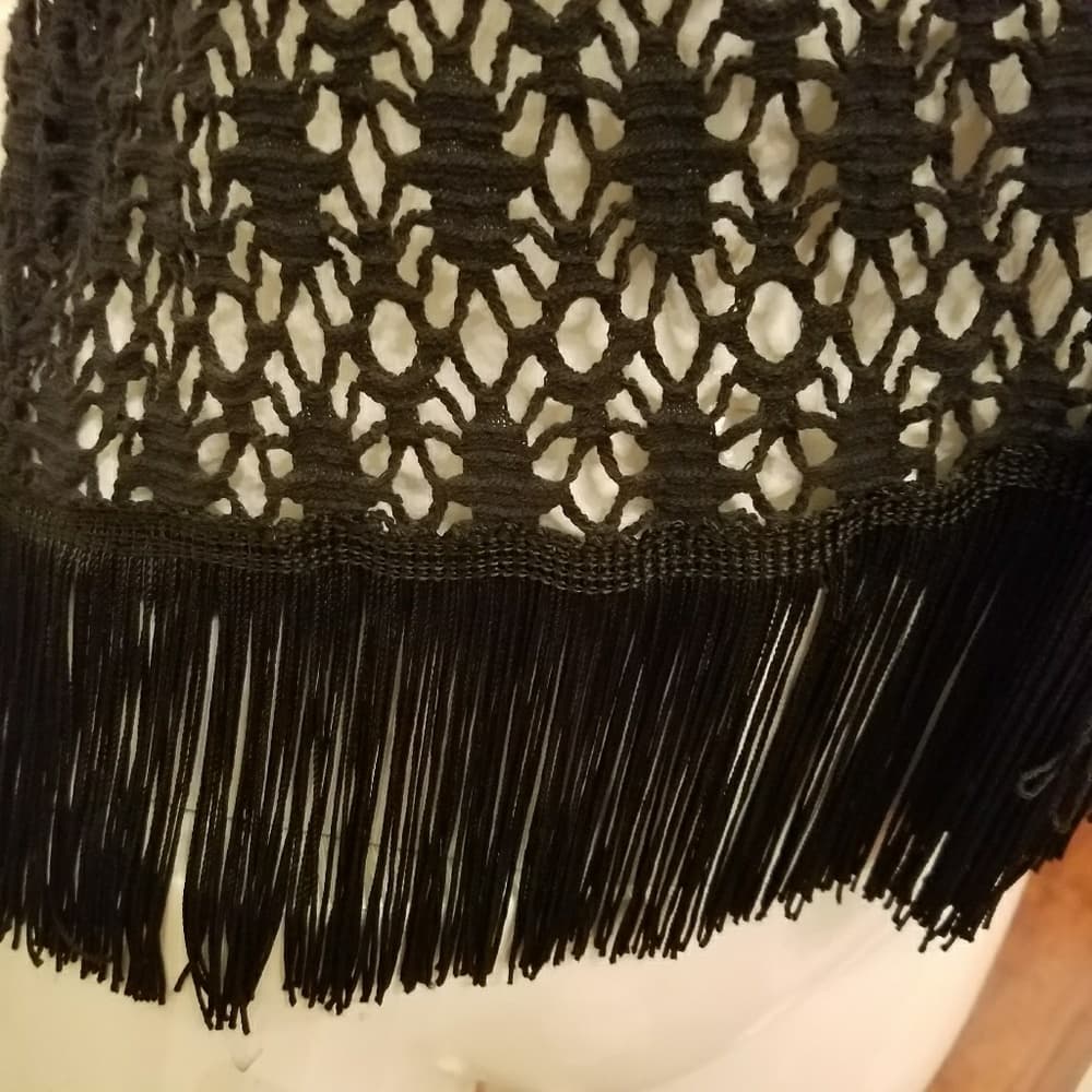 Delicate black knit vest - Thumbnail 4
