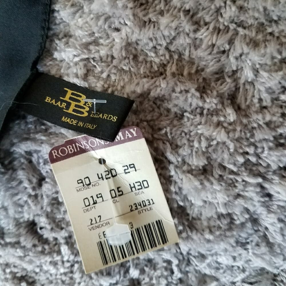 Beautiful vintage scarf - Thumbnail 2
