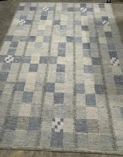 Rug and Kilm Light Blue, Tan, and Cream Rug