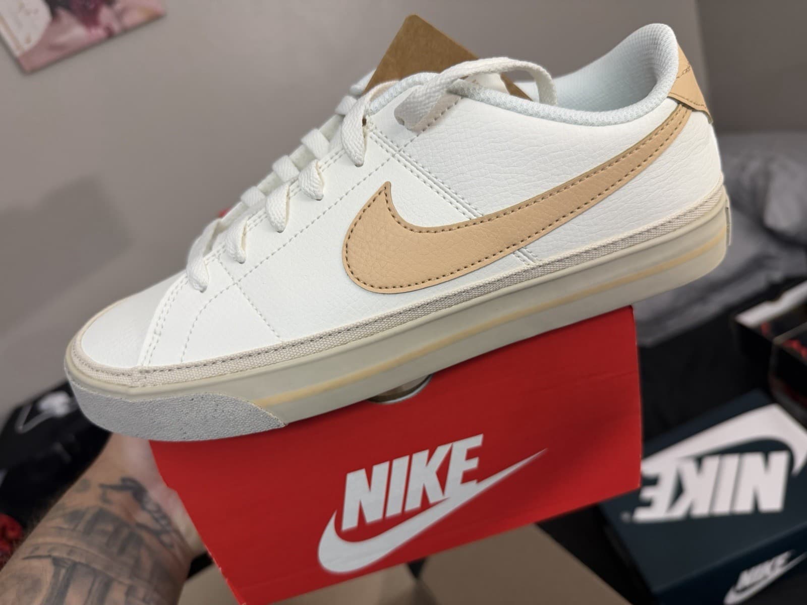 Nike Men's White/Tan Low Top Lace Up Athletic Sneaker DH3161-112