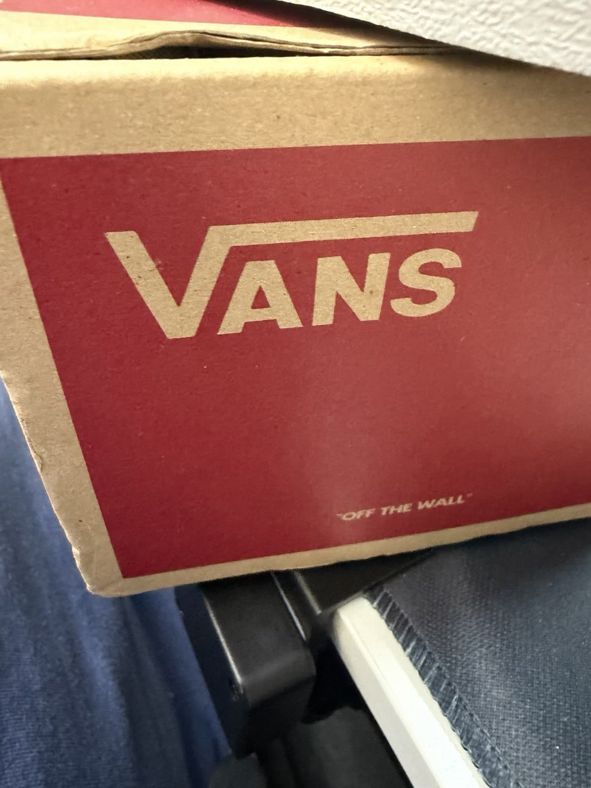 VANS Gray Canvas Low Top Lace-Up Men's 4.5 or women’s Size 6 - Thumbnail 3