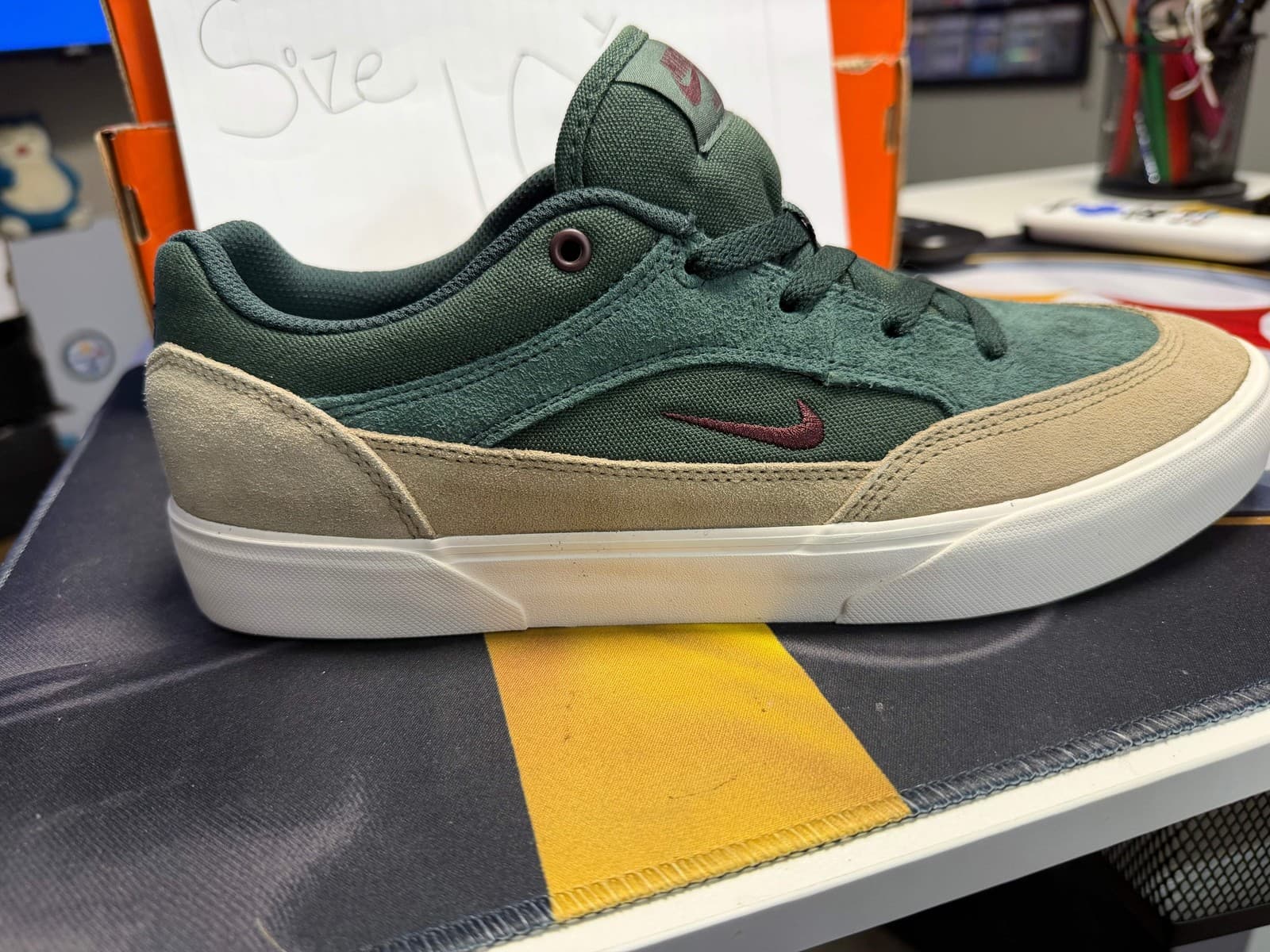 Nike - Thumbnail 2
