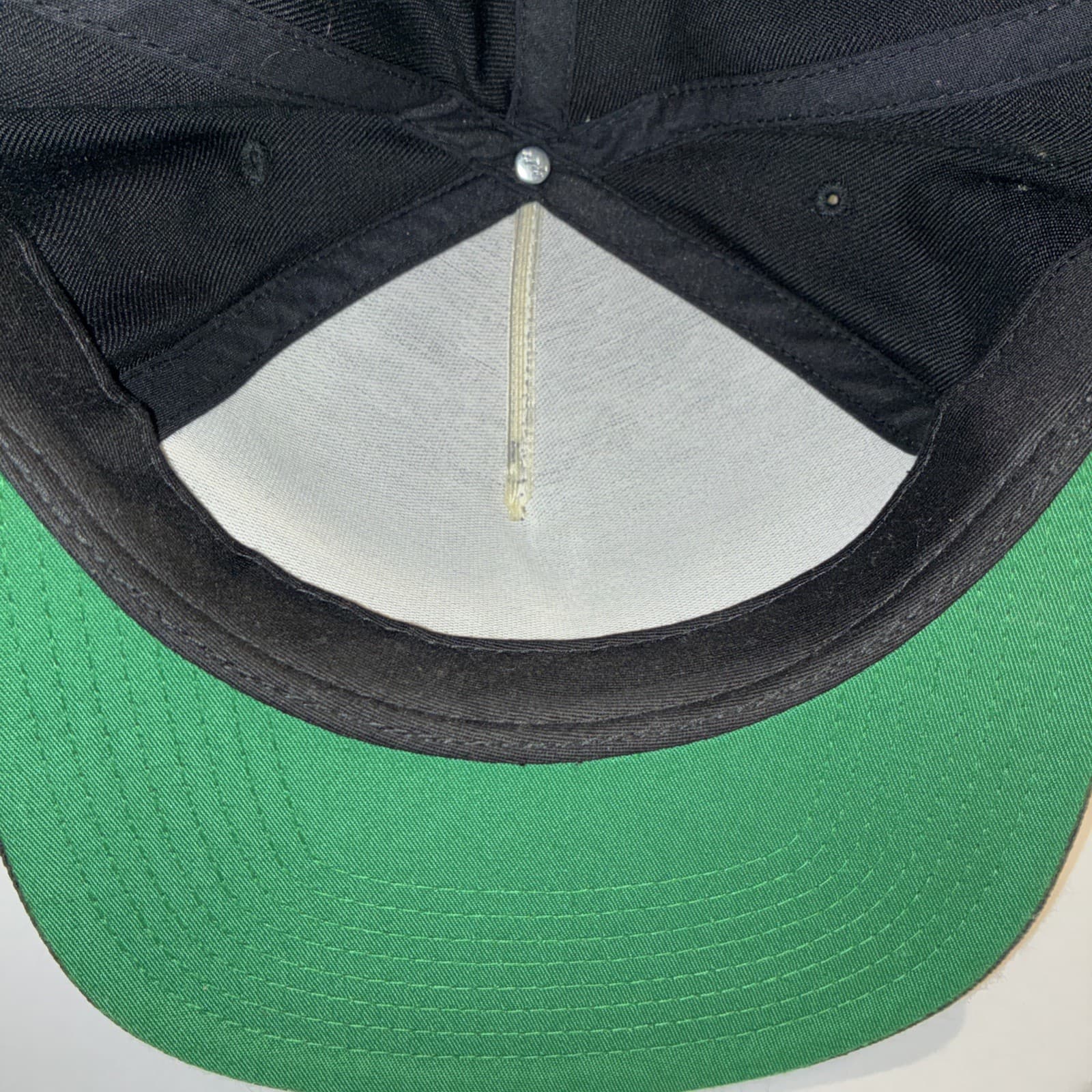 TMT HAT THE MONEY TEAM HOLOGRAPHIC LOGO ADJUSTABLE SNAPBACK BRAND NEW! - Thumbnail 6
