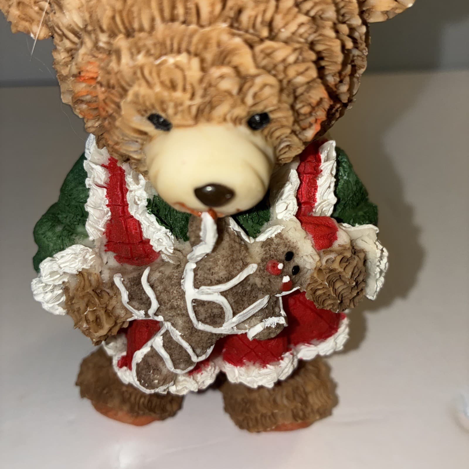 K's Colllection Christmas Brown Bear Holding & Eating Gingerbread Cookie Resin - Thumbnail 3