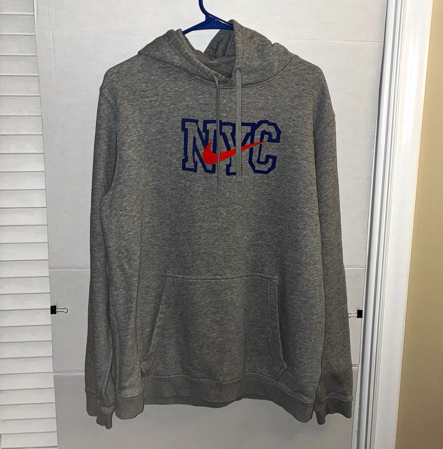 Nike Men's XL Gray NYC Graphic Logo Fleece Pullover Hoodie w/ Pockets