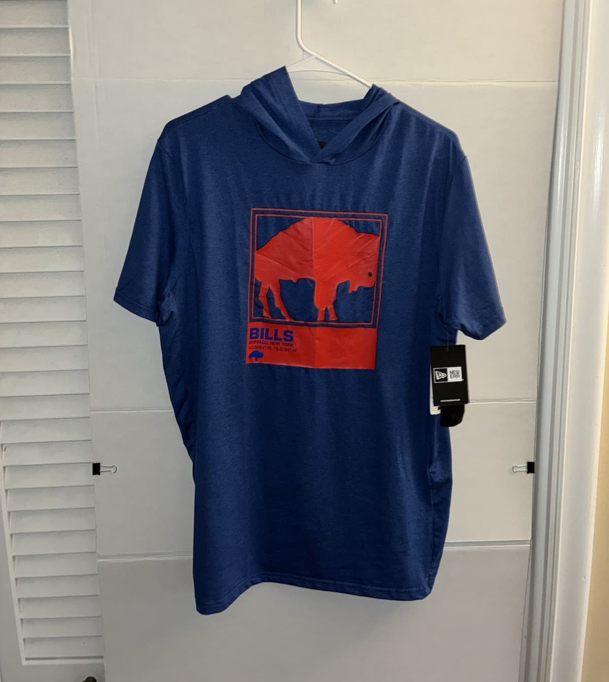 New Era Buffalo Bills NFL Hooded Shirt Blue Red Short Sleeve Men’s Size M