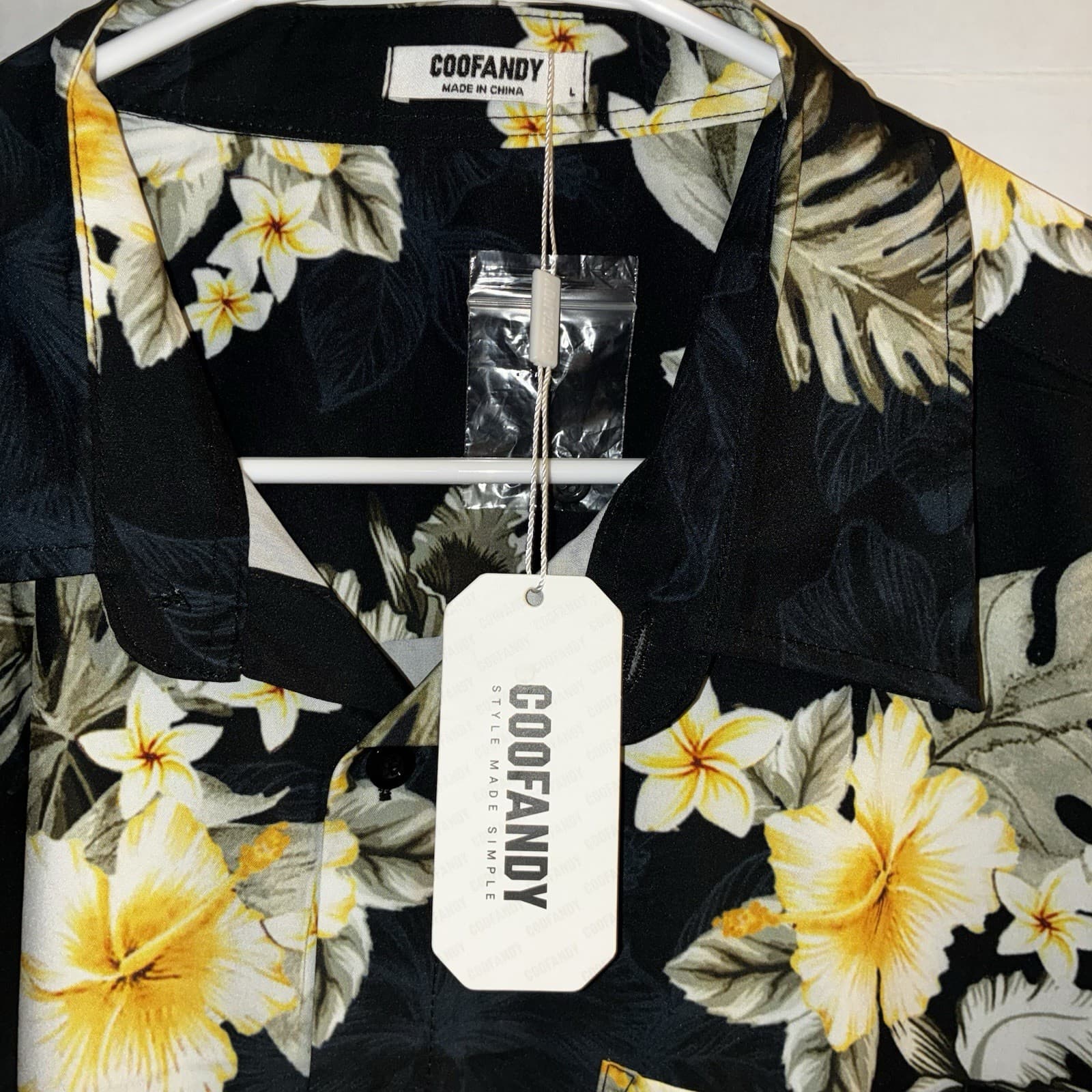 COOFANDY Men's L Hawaiian Floral SS Button-Up Spread Collar Pockets Black - Thumbnail 3