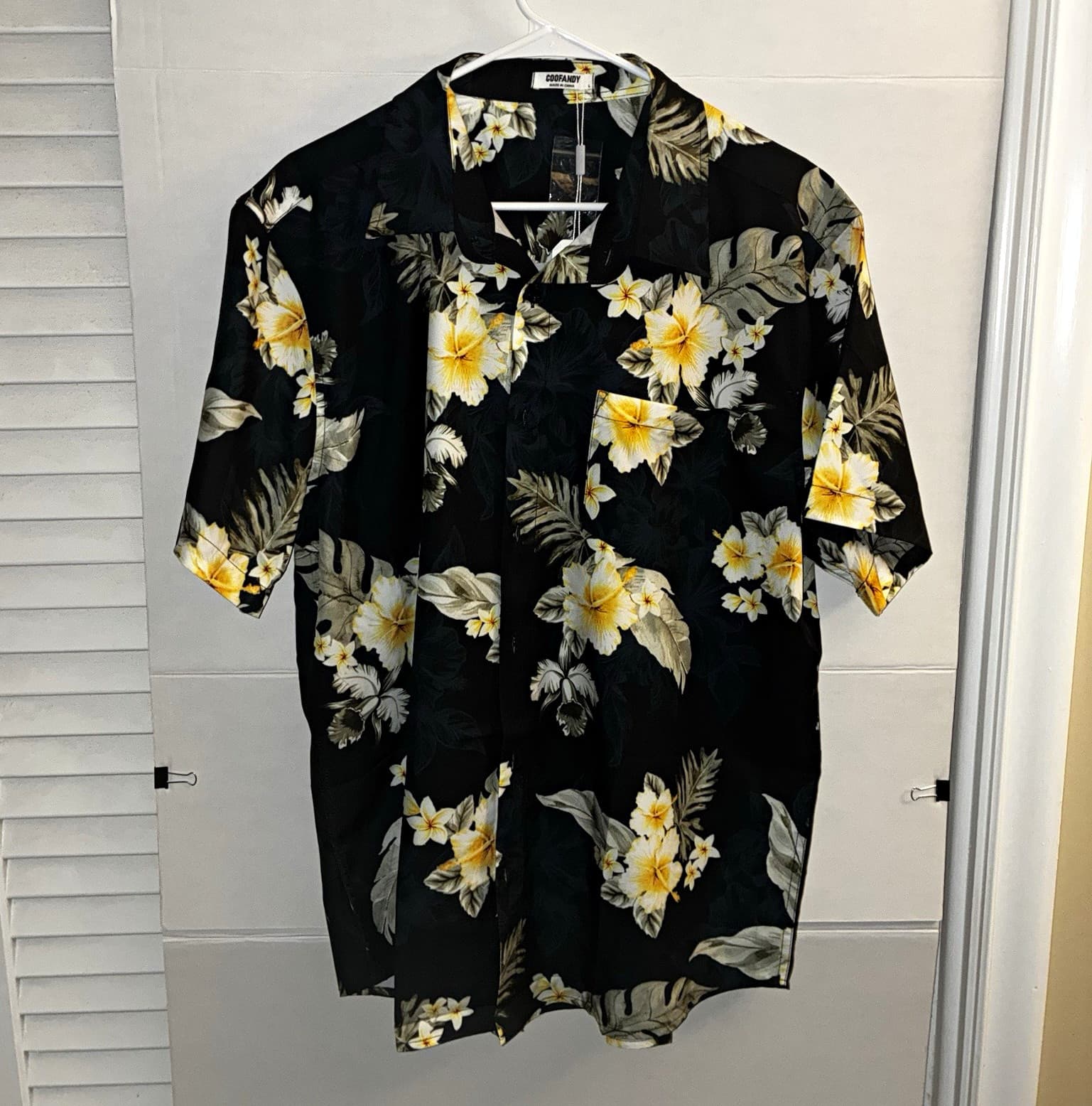 COOFANDY Men's L Hawaiian Floral SS Button-Up Spread Collar Pockets Black