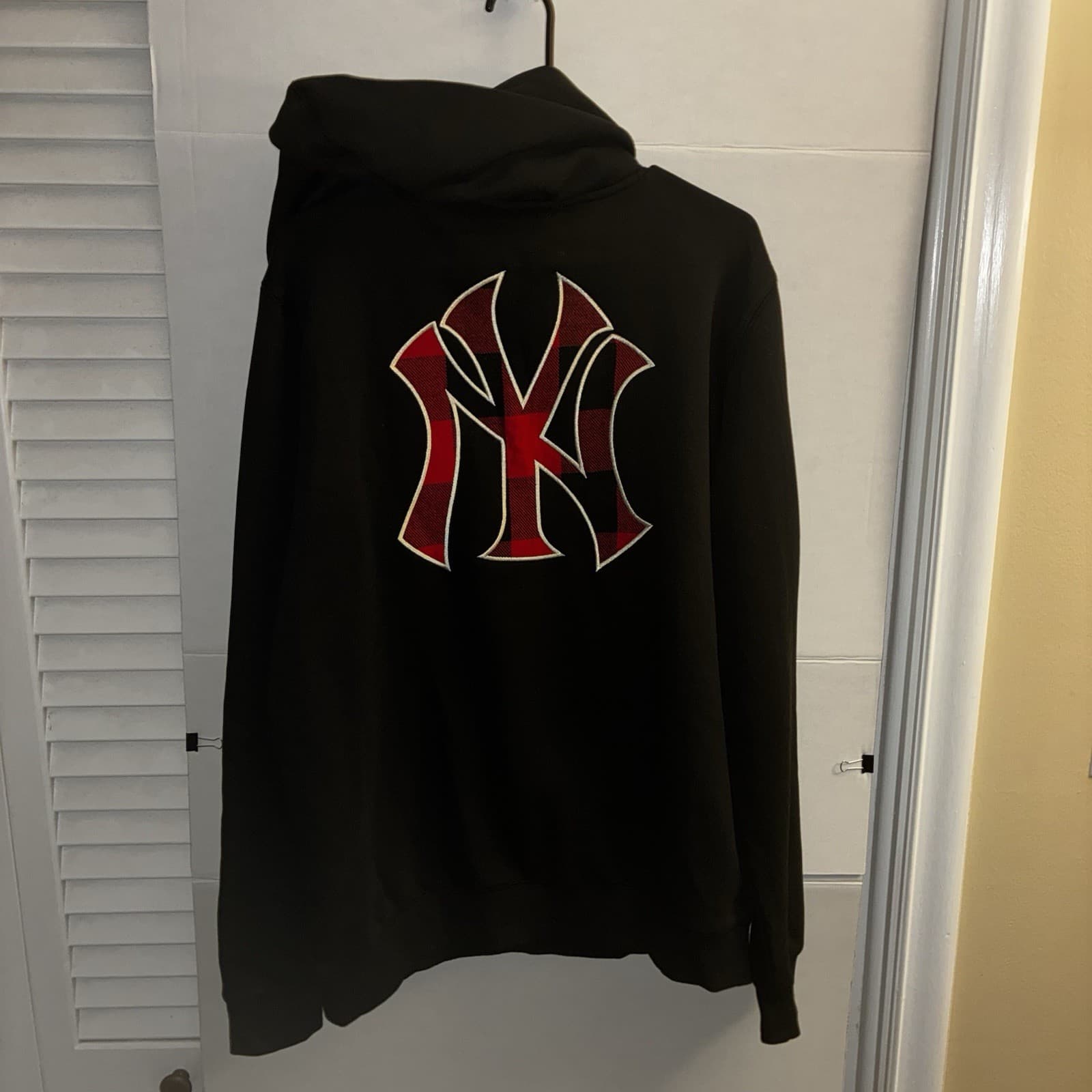 NWT New Era New York Yankees MLB Hoodie Blk/Red Adult Size L Officially Licensed - Thumbnail 2