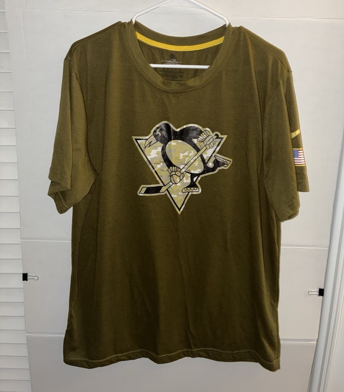 Nike Pittsburgh Penguins NHL Camo Logo USA Flag Sleeve Olive Green T-Shirt