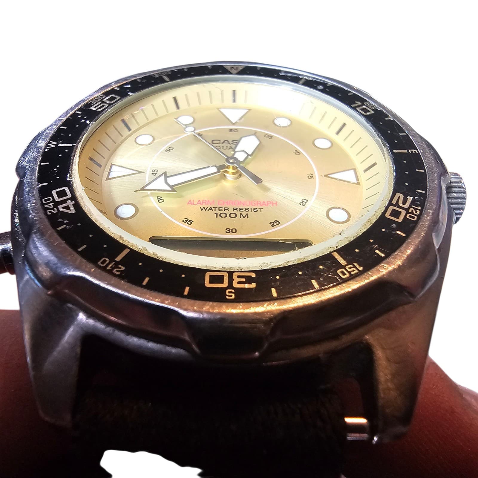 VINTAGE CASIO AMW-320R Arni Rotating Bezel Analog/digital Display New Batt - Thumbnail 9