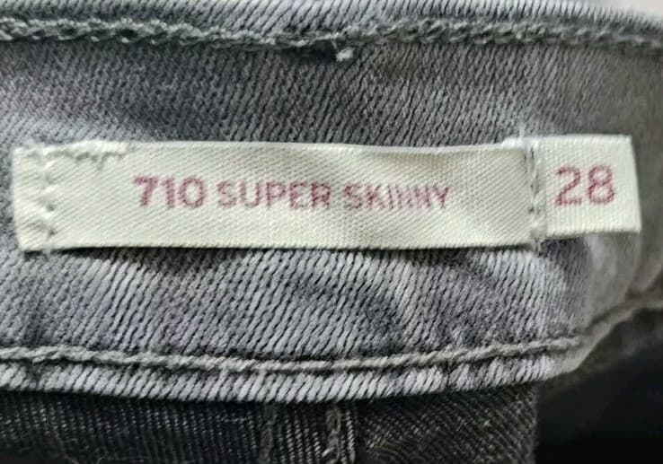 Levi's 710 Super Skinny Jeans Women's Size 28 Medium Wash Black Denim - Thumbnail 15
