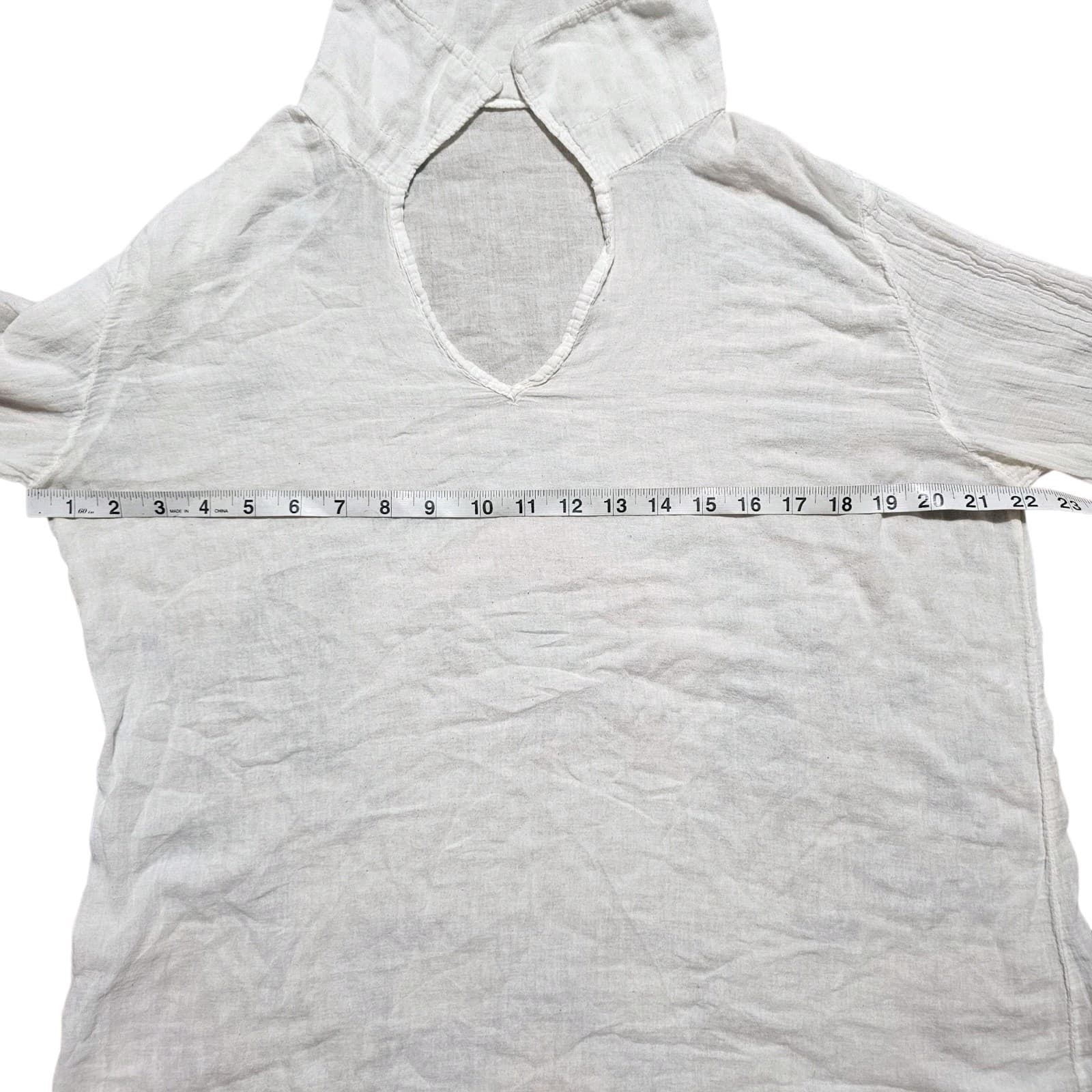 Woman's White Gauze Key Hole Vneck Long Tunic No Tags - Thumbnail 12