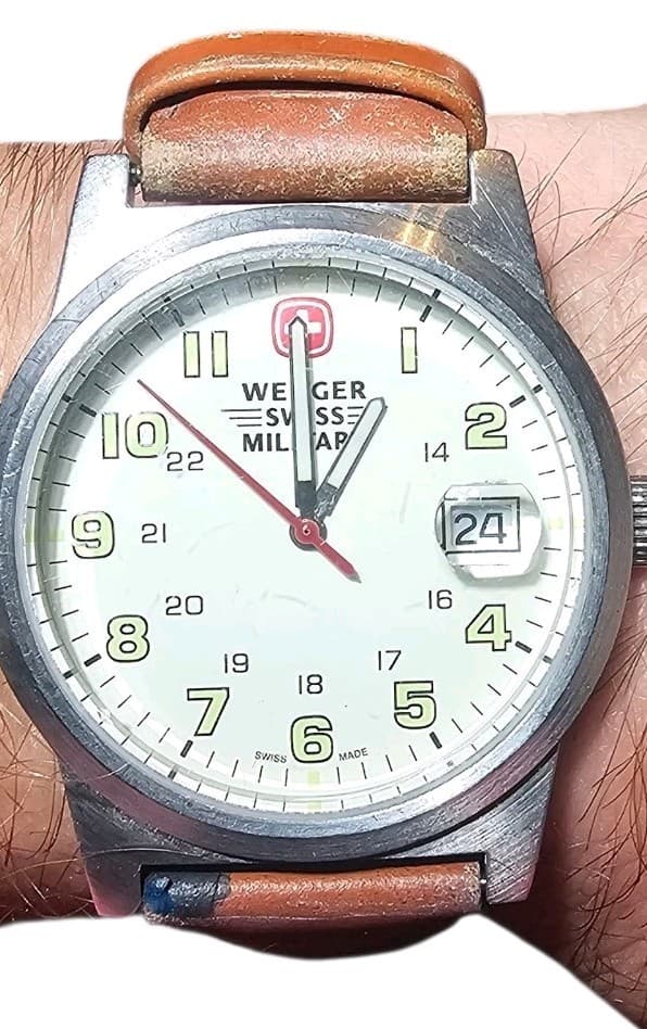 Wenger Swiss Military 7290X Men's Silver Tone Case Swiss Army Needs Battery - Thumbnail 7