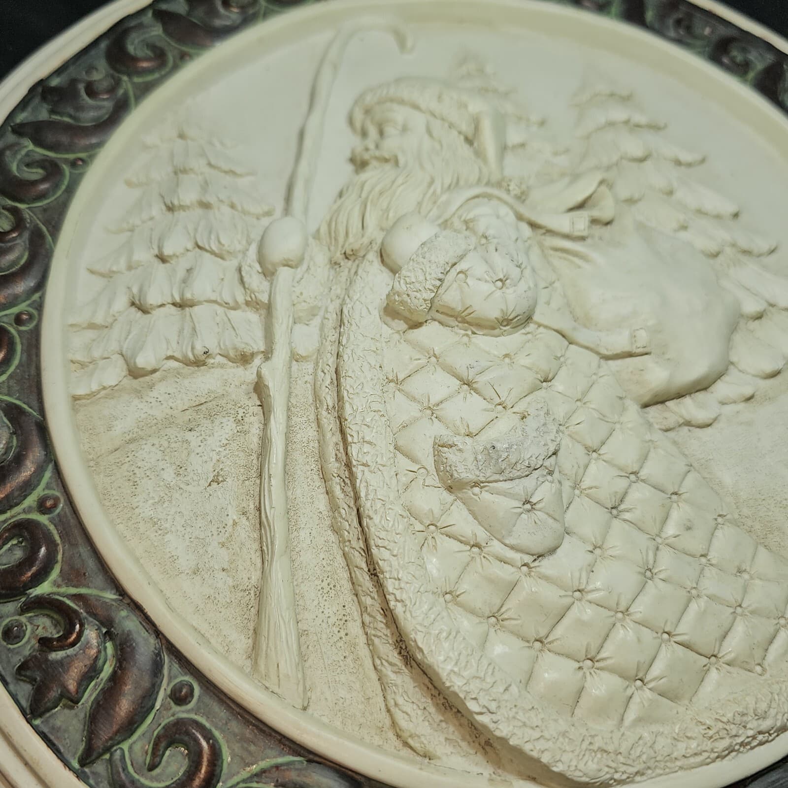 Vtg Woodland Detailed Christmas Santa Steppingstone Wall Plaque - Thumbnail 4