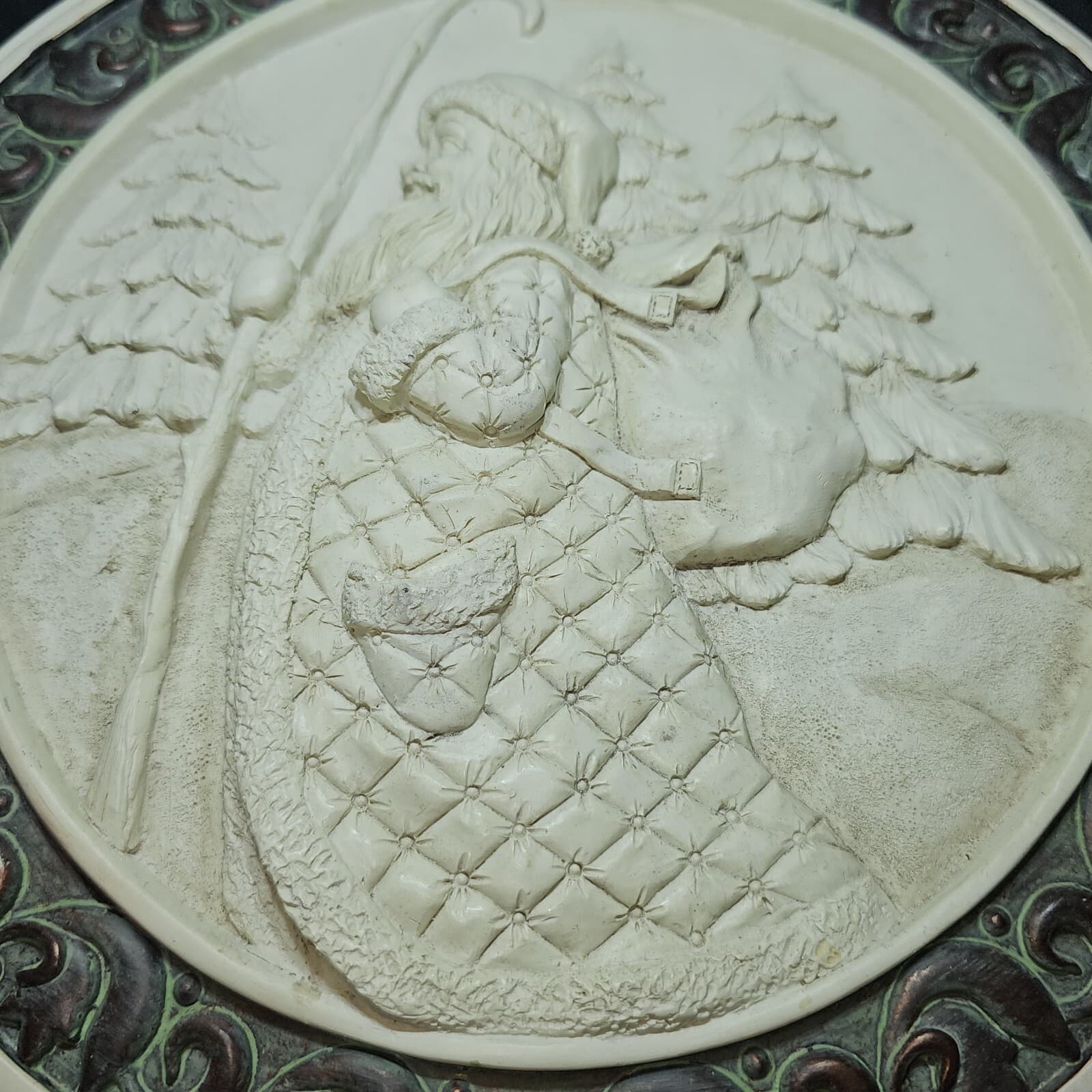 Vtg Woodland Detailed Christmas Santa Steppingstone Wall Plaque - Thumbnail 2