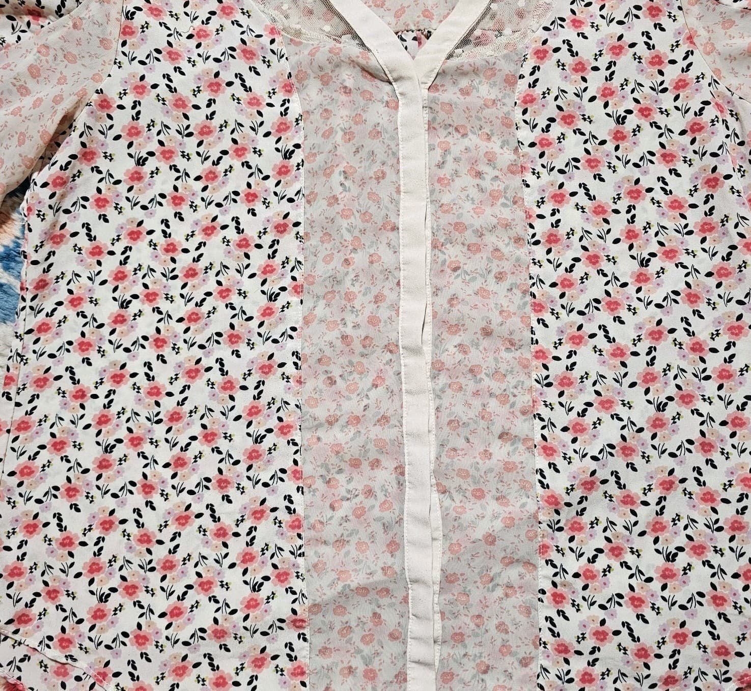 Lauren Conrad Button-down Floral Blouse V-neck Size Large - Thumbnail 4