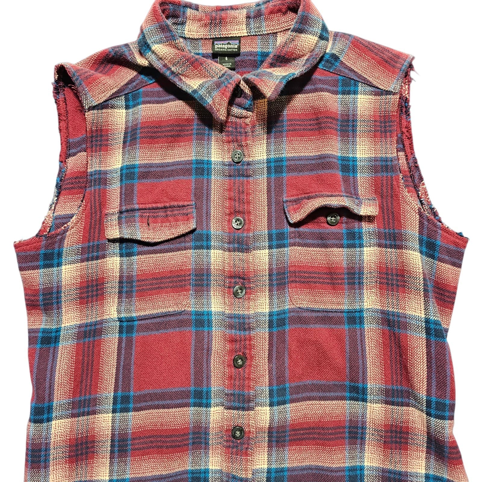 Patagonia Sleevless Flannel Button Down Shirt Womans Size Small - Thumbnail 2