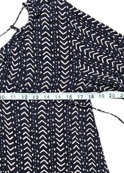 Billabong Black Tie Neck Long Sleeve Peasant Blouse Size S/P - Thumbnail 10