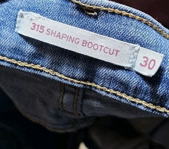 Levis 315 Shaping Bootcut Cutoff Jeans Shorts Womans Size 30 - Thumbnail 10