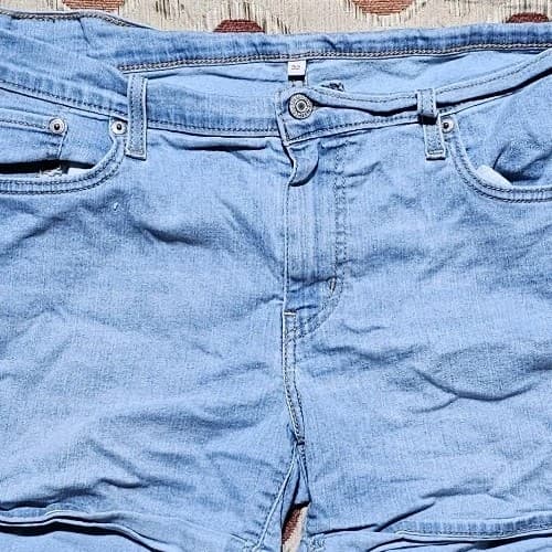 Levi's Mid Length Light Wash Women's Denim Shorts Size 32 - Thumbnail 12