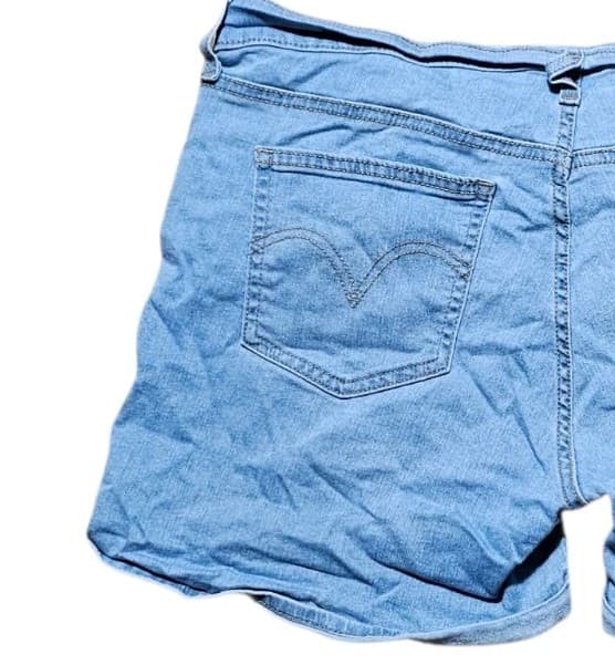 Levi's Mid Length Light Wash Women's Denim Shorts Size 32 - Thumbnail 4