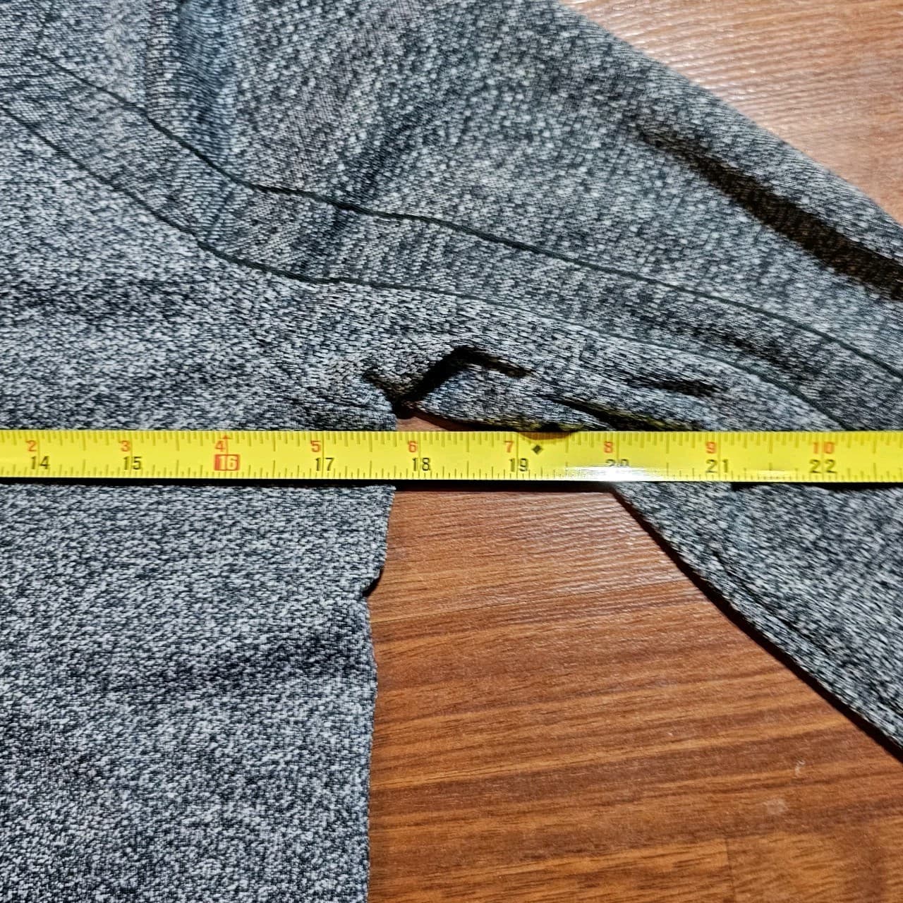 Under Armour Shirt Women Medium Gray Threadborne Fitted HeatGear Long Sleeve Top - Thumbnail 10