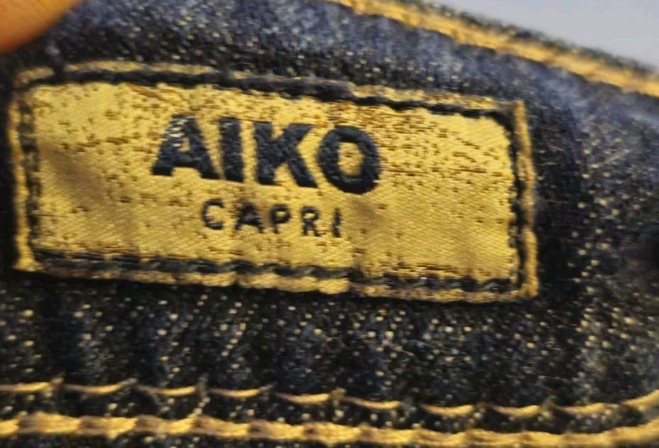 Silver Aiko Stretch Capri Jean Women’s Size 29 X 23 Back Pocket Stitching VGC - Thumbnail 12