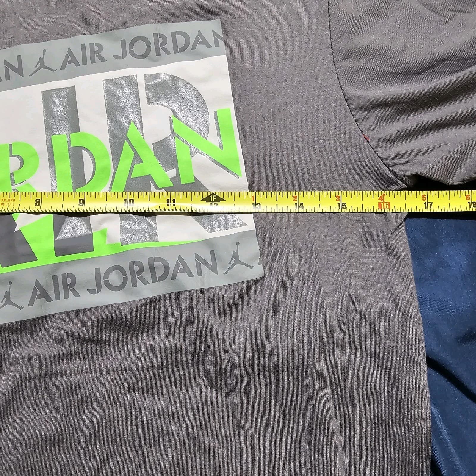 Air Jordan Nike Jumpman Gray Shirt Tee Boys L (12-13) Graphic Logo - Thumbnail 7