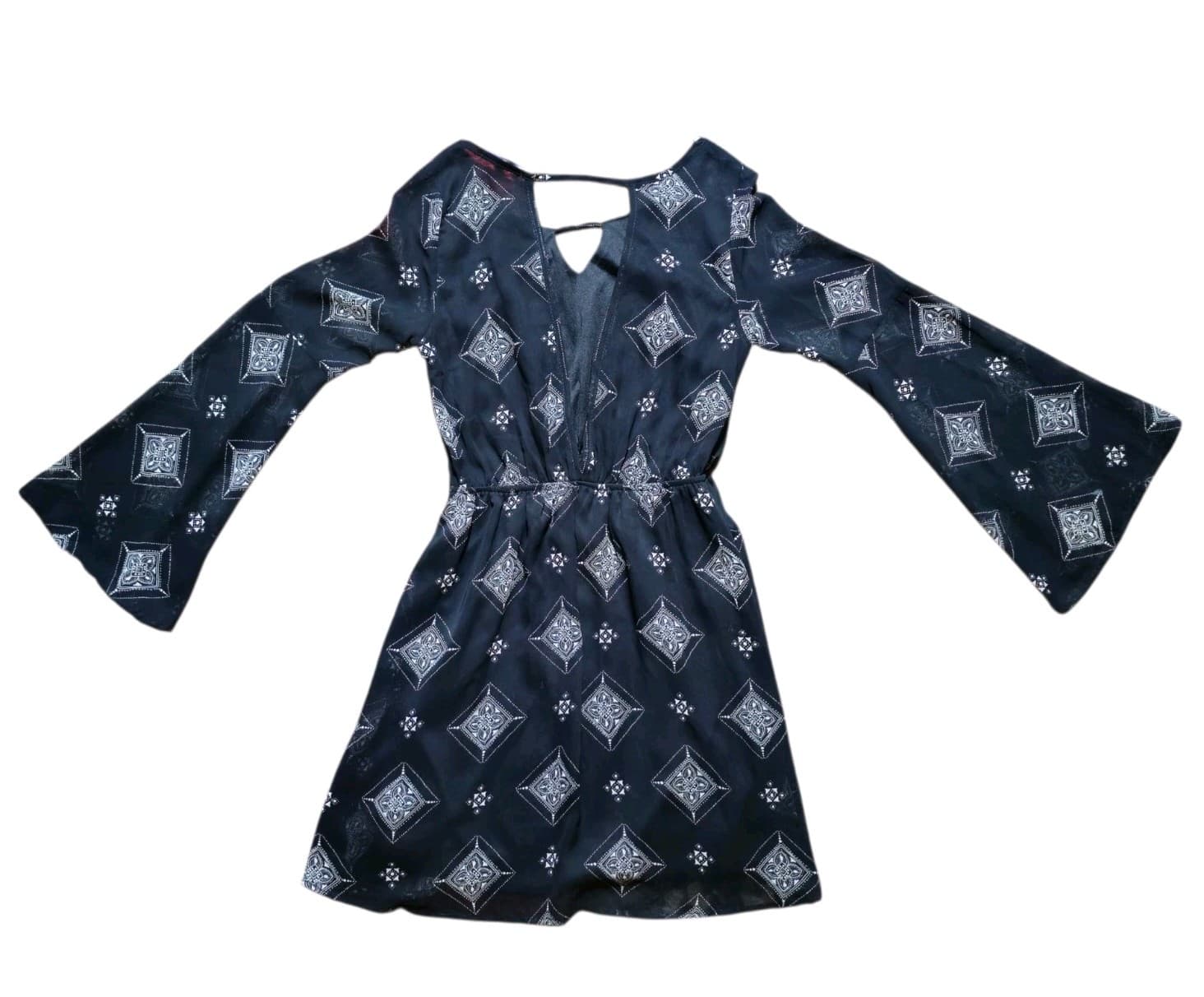 Charlotte Russe Black Diamond Geo Metric Print Bell Sleeve Mini Dress Size Small - Thumbnail 5