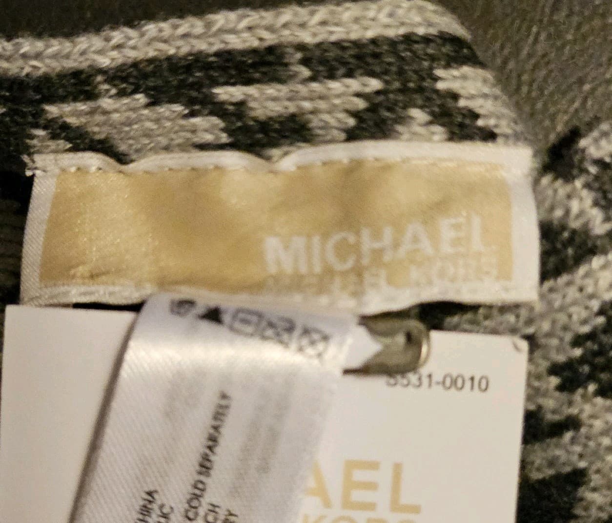 Michael Kors Scarf Monogram Dark Grey/ Light Grey Black Edge New With Tag - Thumbnail 9